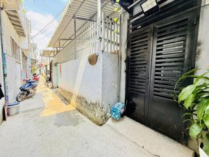 nhà shr q12 - giá rẻ "sốc" 2 tỷ 450 diện tích: 3.1m x 8.2m (sàn 43m).