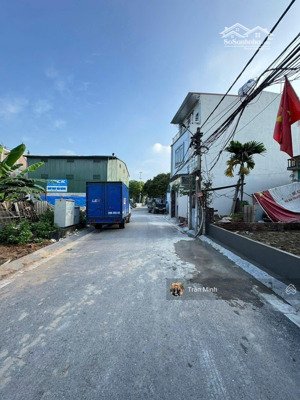 chính chủ gửi bán lô đất thổ cư thôn du nội, xã mai lâm.
- diện tích: 79m2.
- mặt tiền: 5m.