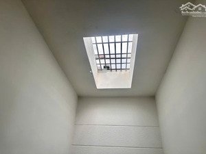 bán nhà 4 tầng mặt tiền đường số - nguyễn duy trinh - ngang gần 8m - 85m2 - 9.x tỷ