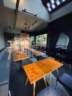 góc 2 mặt tiền đường tên lửa lớn 5x20m xây 4 tầng kinh doanh cfe có thu nhập giá 25.5 tỷ tl