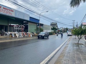 cho thuê mặt bằng 2 mặt tiền, có 37m mặt tiền nguyên tử lực, đã có nhà thép tiền chế