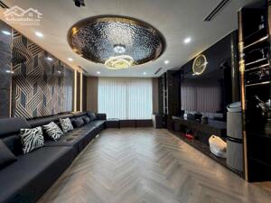 Nhà vị trí đẹp- Ngõ thông- Vỉa hè- Ô tô tránh- Vừa ở vừa kinh doanh- Phố Trần Kim Xuyến.