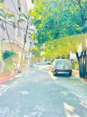 resort 5 tầng tại gia lê văn quới, bình tân, 5pn hẻm 7m thông, full nội thất, ô tô ngủ nhà