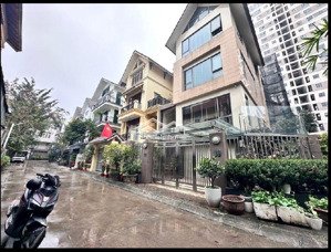 phú thượng 193m- 5 tầng - mặt tiền 12m- 57.7 tỷ.
biệt thự nội bộ packexim 2 - khu dành cho quan