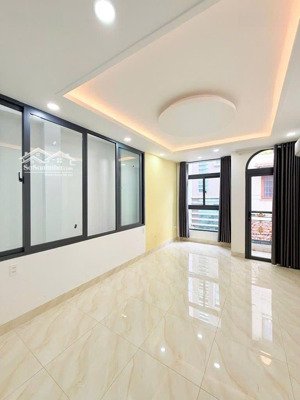nhà đẹp ở ngay, 4 tầng, 44m2, hẻm xe hơi phố thời trang lê văn sỹ phú nhuận, nở hậu 4.8m, 7.8 tỷ