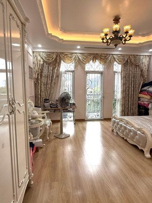 cần bán gấp liền kề 2 mặt tiền louis city đại mỗ - đường 21m - giá 37 tỷ full nội thất 5 tầng