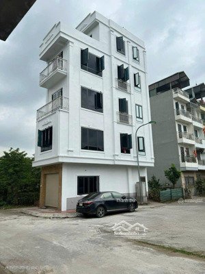 cho thuê nhà nguyên căn mới, 5 tầng cự khối, long biên 45m2 5t 4 pn giá 12 tr