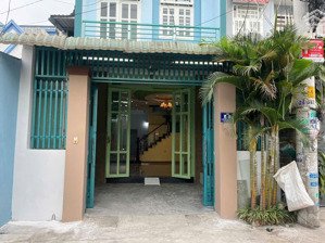 cần bán nhà đúc thật 1 trệt 1 lầu btct - hẻm xe tải thông - trịnh thị miếng - hóc môn - 6.2 tỷ