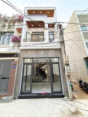 bán nhà 1 trệt 1 lầu ( sổ hoàn công ) dt sổ : 68m2 , gần cầu đồng nai