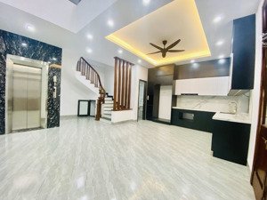 bán nhà ngọc lâm long biên, dt 60m2, 6 tầng thang máy - nhỉnh 13 tỷ