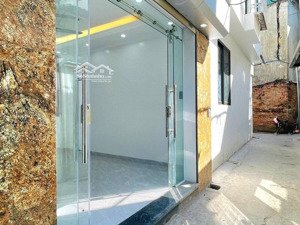 nhà đẹp ở luôn nguyễn khoái, hoàng mai, hà nội diện tích 30m2, nhà 5 tầng, mt 3.98m, giá thương lượ