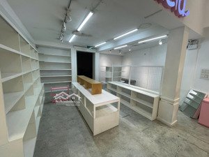 cho thuê cửa hàng 70m2 tại trần xuân soạn, 30 triệu/th, hà nội hot!