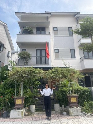 shophouse 120m, đã có sổ , hướng nam , vị trí đẹp, chủ nhà thiện chí