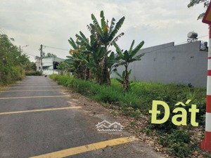 đất phú an dx 020 cách dt 744 và dt 748 chỉ 200m,dt 6 x 15 tc 60m,giá 1ty250