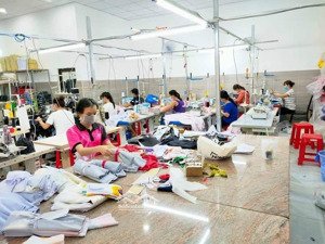 nhà mặt tiền lê văn khương hiệp thành dt 4.5m nở hậu 13x20m đúc lững