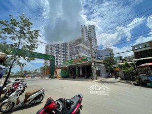 nhà ngang 4,5m 3lầu ngay cổng vào picity thạnh xuân 13. buôn bán , mở lớp học, phòng mạch ok. 6,2ty