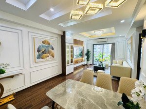 cần bán gấp căn hộ chung cư handiresco 31 lê văn lương. 100m2. căn góc 3 ngủ. giá 11 tỉ.