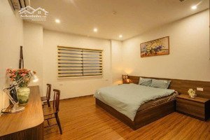 chủ ngộp bank bán gấp nhà đông ngạc 45 m2, 5 tầng, ngõ ô tô, gần chợ, giá 9.5 tỷ