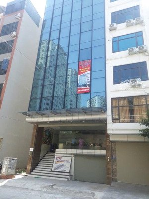 cho thuê tòa nhà vp tại tố hữu, hà đông. dt 120m2* 7 tầng + hầm. mặt tiền 8m, đh âm trần, pccc