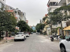 đường lê hồng phong, đỗ chính, dt40m2, mt 4m, nhà 5 tầng thang máy, view công viên, giá 9.5tỷ