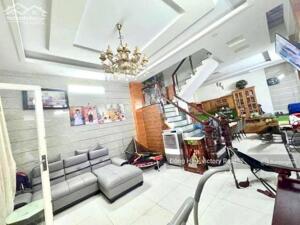 Bán nhà Phạm Văn Hai - gần Trường Sa - DT 6.3 x 10.5 - 3 tầng - giá 7.5 tỷ