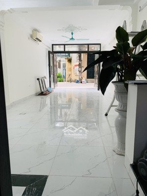 nhà nguyên căn nguyễn chí thanh 50m2x5t mt4m các tầng thông sàn gần phố lớn ngõ xe ba gác giá 21tr