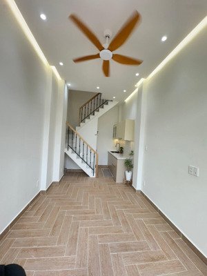 mặt tiền kinh doanh dương bá trạc, p. chánh hưng (p2, q8 cũ).