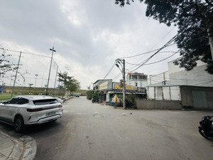 bán lô đất đấu giá gần nhà văn hoá và sân bóng quán bia