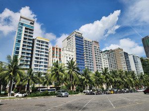 cần sang lại nhà hàng võ nguyên giáp đối diện biển sơn trà, mới keng giá tốt chỉ 50% chi phí đầu tư