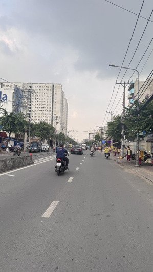 bán nhà mặt tiền đường nguyễn văn quá phường đông hưng thuận quận 12