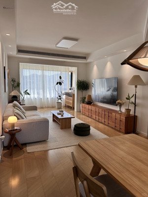 6 tỷ cho căn chung cư khu hồ đền lừ, 2 ngủ, full nội thất cao cấp.