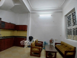 chính chủ bán căn 30m, 5 tầng, 5m mặt tiền, ngay ngã tư thái hà chùa bộc giá nhỉnh 8 tỷ