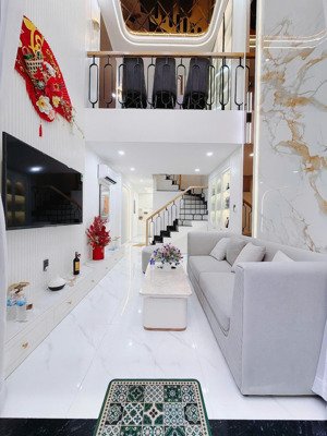 xuất cảnh bán gấp - bán nhà phùng văn cung 30.1m² 3 tầng - 7.98 tỷ