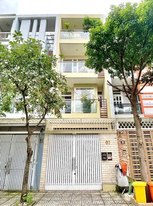 nhà khu compound trần não trệt 2 lầu sân thượng giá 21tr/ tháng