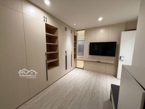 cho thuê căn góc 4pn view hồ , landmart 81