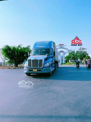 cho thuê xưởng 7400m2 trong kcn nhơn trạch đồng nai chỉ 670 triệu. có pccc tự động quá rẻ