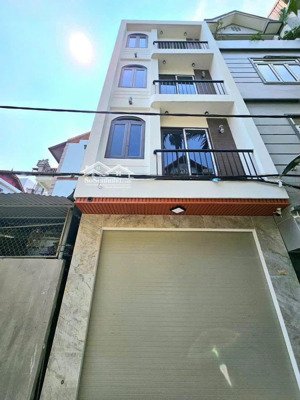 siêu hiếm! ngay gần ngã tư trôi, xã hoài đức: nhà 42m2, 4 tầng nhỉnh 4 tỷ ô tô đỗ cổng