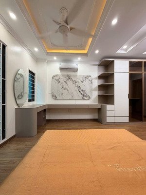 hoa hậu nguyễn cao nhà 50m 6 tầng hàng xóm timecity tiện ích xung quanh ngập tràn