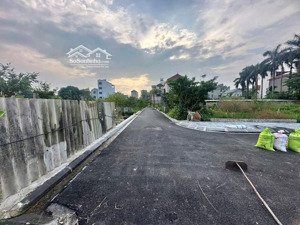 cực hiếm bìa làng viên nội, vân nội, 56,6m2 đường trải nhựa,
