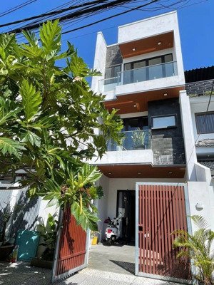 cho thuê nhà đẹp gần cầu sông hàn