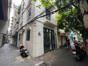 bán nhà lô góc phố vương thừa vũ ô tô tránh 4 tầng dân xây 40m2 13.75 tỷ - hiếm.