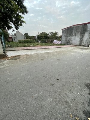 chính chủ bán lô đất hơn 200m2 ngay cạnh khu công nghiệp việt tiến việt yên