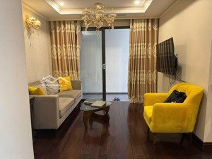 13tr! cho thuê căn hộ 2pn đủ đồ chung cư hc golden 319 hồng tiến. lh: 