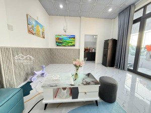 bán nhà giá 2tỷ450, dt 60.7m2 ngang 8,5m, cô chú ace sở hữu căn nhà gần biển hòn chồng nha trang