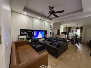 cho thuê chcc 136 hồ tùng mậu 102 m2 gồm 3 ngủ đủ đồ 14.5 triệu 