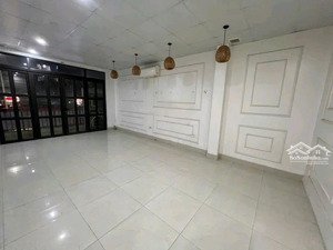 cho thuê nhà mặt đường thế lữ - hạ lý vị trí cực đẹp - mặt tiền 8,4m - độ nhận diện thương hiệu cao