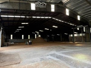 cho thuê xưởng 2.600m an viễn, đồng nai diện tích xưởng: 2.600m, sân bãi rộng rãi
nhà xưở
