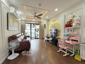 chính chủ bán căn góc - toà b vinaconex, 3pn, phòng khách lớn, 2 ban công, full nội thất, view đẹp