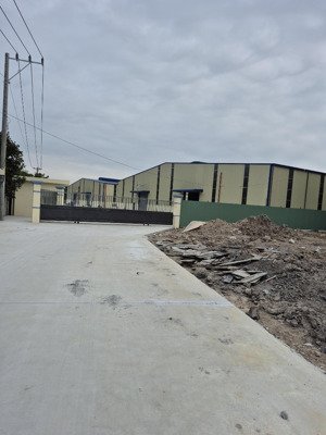 mình cần bán mảnh đất mặt tiền đường nhựa dh414