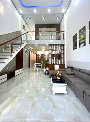 bán căn 60m, 6 tầng xây mới, thang máy xịn phố thịnh liệt hoàng mai